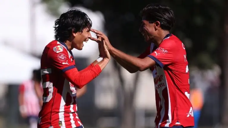 El Rebañito brilló en el Clásico Nacional. (X - Chivas)