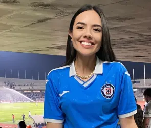 Cruz Azul: Melissa Rivas, voz oficial del equipo, revelas las diferencias entre el Azul y el Azteca