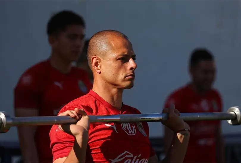 Chicharito le respondi&oacute; a todos sus haters.