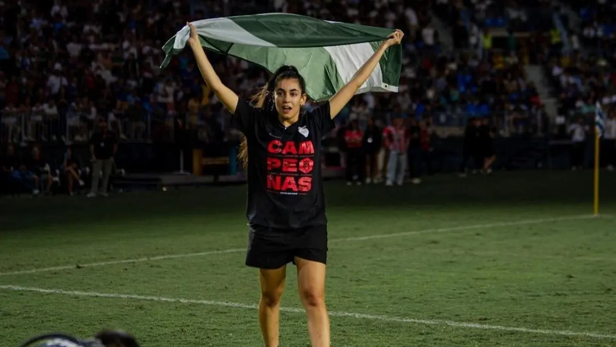 Rápidamente pasó de, prácticamente, un anonimato a tener cientos de miles de seguidores en distintas plataformas.