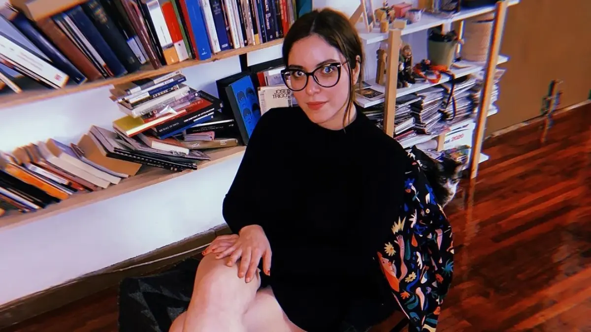 Se ha presentado en cadenas como Canal Once o Foro TV para debatir sobre temas que tienen que ver con pol&iacute;tica.