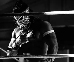 Famoso luchador revela que sufrió abuso sexual a los 12 años