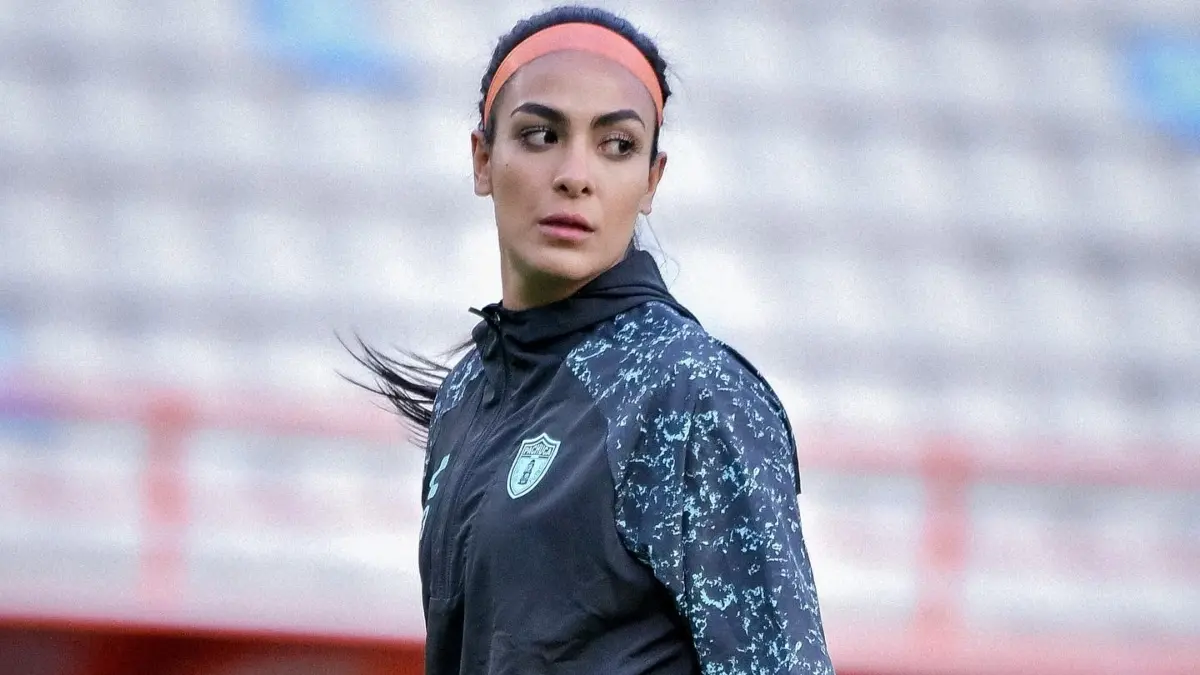 Jiménez Plascencia ha militado profesionalmente en los equipos de Tigres, FC Juárez (x2), Atlético de San Luis y Pachuca.