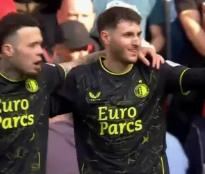 Santi Giménez anota en Feyenoord vs PSV, de Chucky Lozano; ¿cuándo metió su último gol?