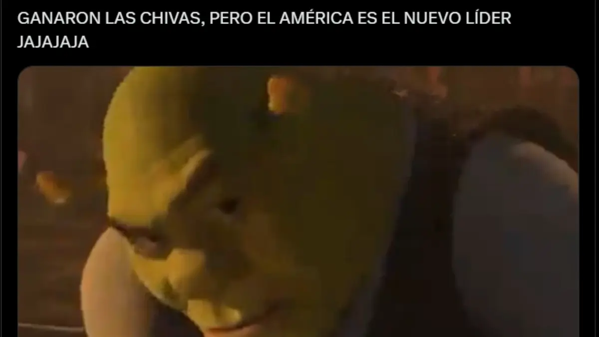 La afición del América no tardó en manifestarse debido a que gracias a esa victoria el equipo 'azulcrema' sube a la cima de la tabla.