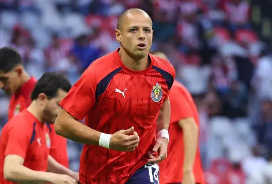 Chicharito Hernández reventó a un aficionado que lo criticó por la derrota de Chivas ante Cruz Azul