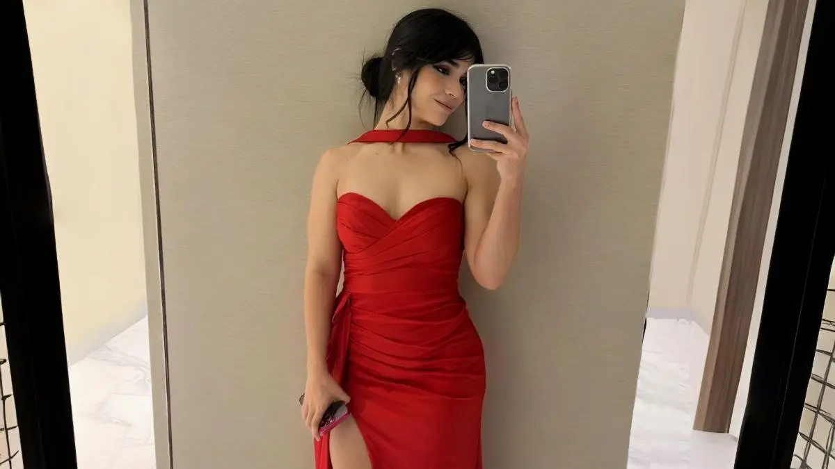 Su éxito en redes sociales también se refleja en otras plataformas como Instagram donde acumula 1.4 millones de seguidores.