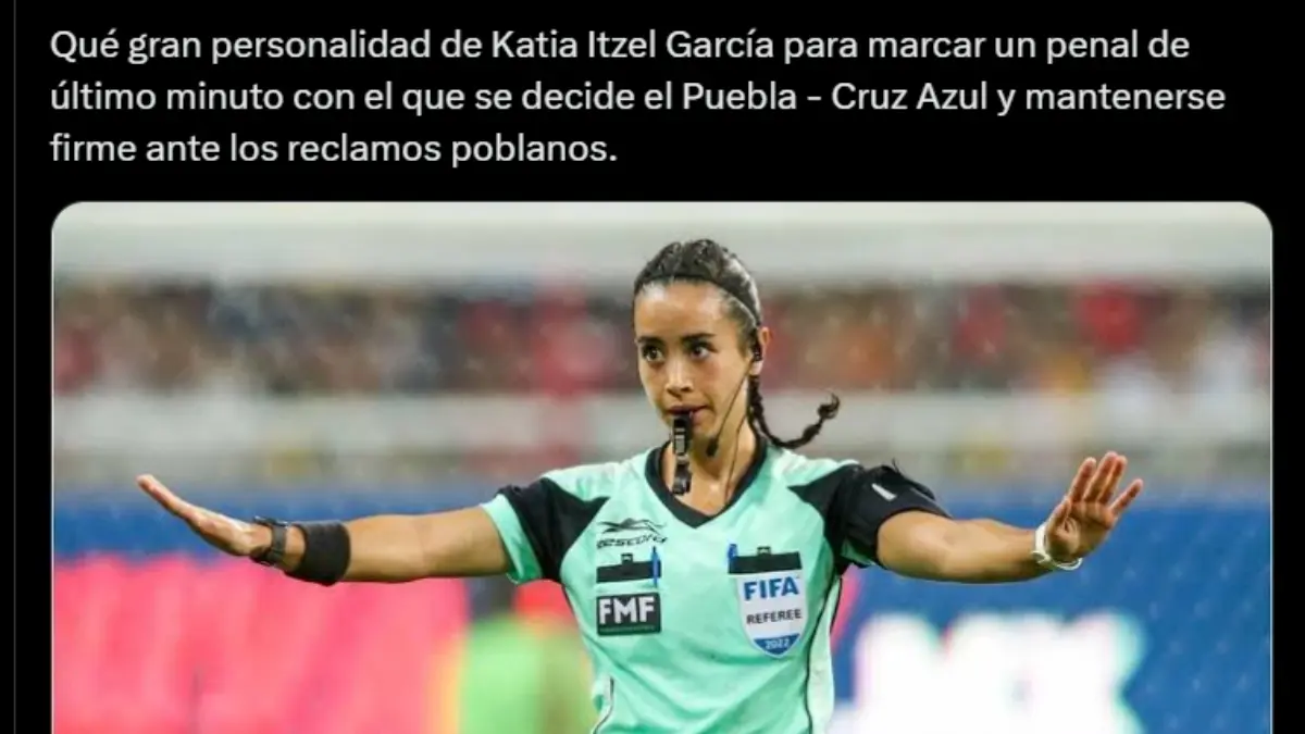 Katia Itzel García es reconocida por la afición de Cruz Azul tras marcar penal vs Puebla