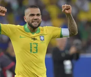 Dani Alves presume carta hecha por su hija, ¿qué piensa de él?