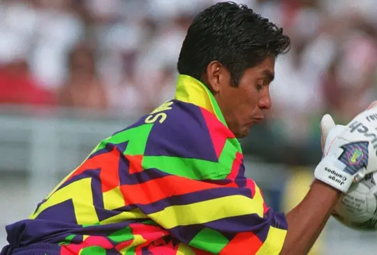 Jorge Campos es uno de los porteros de baja estatura que lograron el éxito.