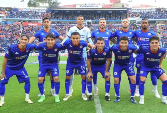 Una figura de Cruz Azul reventó a Santander y a VAR por no revisar penal vs Atlas