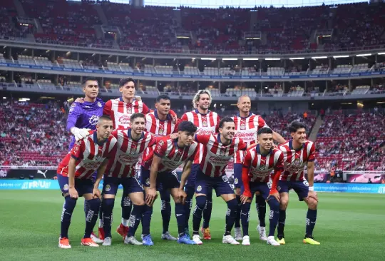 Una figura de Chivas respondió a los cuestionamiento de Hermosillo sobre el liderazgo de Chicharito