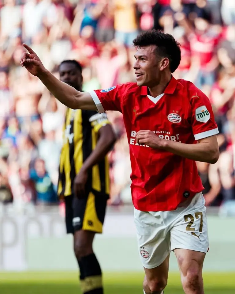 El 'Chucky' Lozano ha reconocido que podría volver a la Liga MX <br>@psv