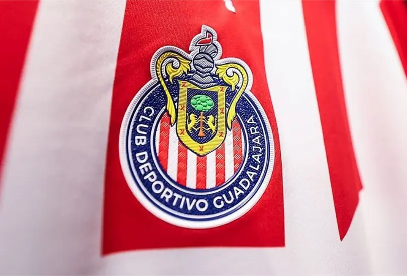 El futbolista fue evidenciado por la reacci&oacute;n a una publicaci&oacute;n aunque todo podr&iacute;a ser un montaje.