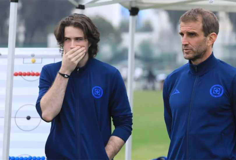 Revelaron la venganza de Iv&aacute;n Alonso, director deportivo de Cruz Azul, vs Pachuca