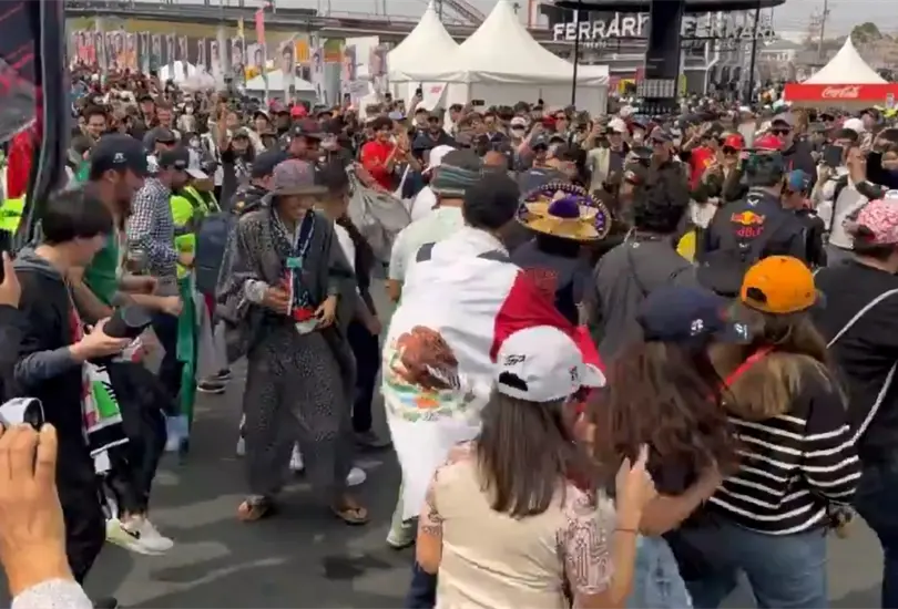 Los aficionados mexicanos se hicieron sentir en tierras asi&aacute;ticas y se volvieron virales.