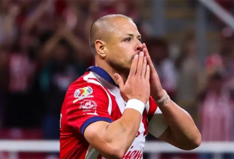 Algunos aficionados se&ntilde;alaron que Javier Hern&aacute;ndez se habr&iacute;a ido de fiesta terminando el partido frente a Puebla 