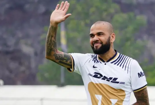 Dani Alves tiene la firme intención de regresar al futbol.