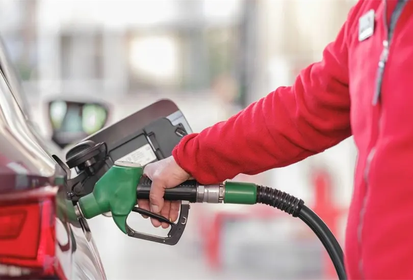 Se revel&oacute; la raz&oacute;n por la que no debes seguir echando gasolina a tu coche despu&eacute;s que bote la manguera