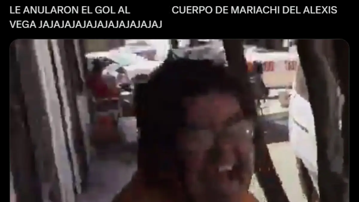 Alexis Vega es v&iacute;ctima de los memes por llorar tras meterle gol anulado a las Chivas