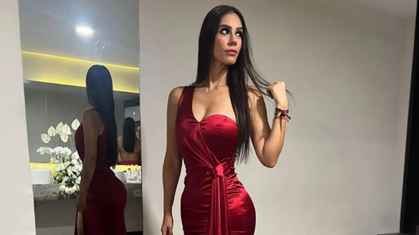 Actualmente no representa a ningún partido político por dejar a Movimiento Ciudadano al asegurar que no representa la. Idea de una nueva política.