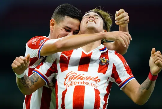 América y Chivas se han enfrentado en liguilla, donde el Chicotazo y otras series del Clásico Nacional son recordadas. 