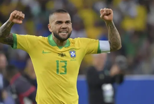 Dani Alves fue puesto en libertad bajo la condición de que se le retuvieran sus pasaportes para que no salga de España