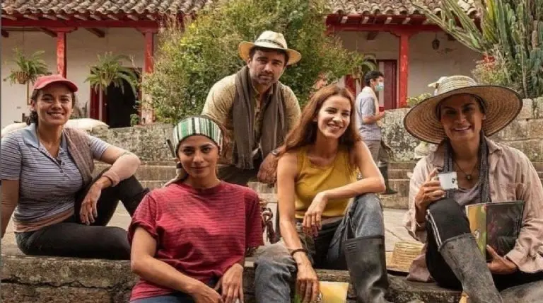 Ni con Telemundo ni con TV Azteca se tuvo el rating esperado. Instagram @cafeconaroma