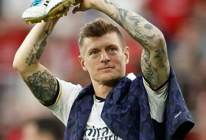El futbolista alem&aacute;n cumpli&oacute; su promesa y dejar&aacute; el futbol en el m&aacute;s alto nivel y con una corta edad.