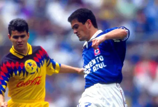 Carlos Hermosillo motivó a los jugadores de Cruz Azul previo a la final vs América