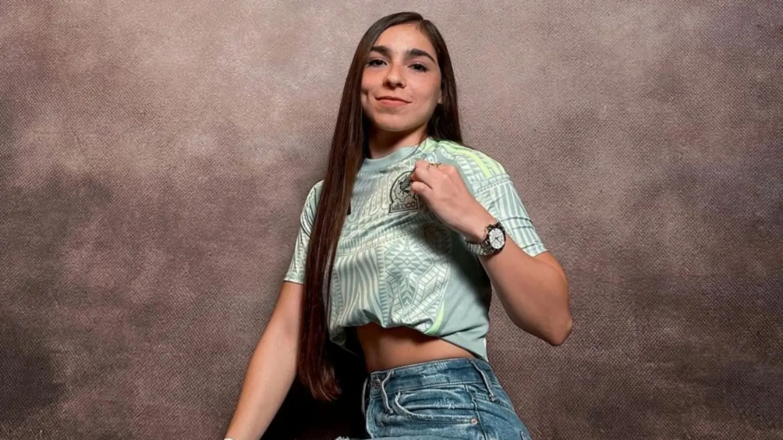 Adem&aacute;s de las &Aacute;guilas, Cant&uacute; tambi&eacute;n siente una ferviente pasi&oacute;n por la Selecci&oacute;n Mexicana.