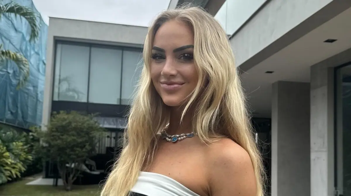 La futbolista suiza se encuentra disfrutando de tierras brasileñas en lo que se resuelve su futuro profesional, el cual está relacionado con la Liga MX Femenil.