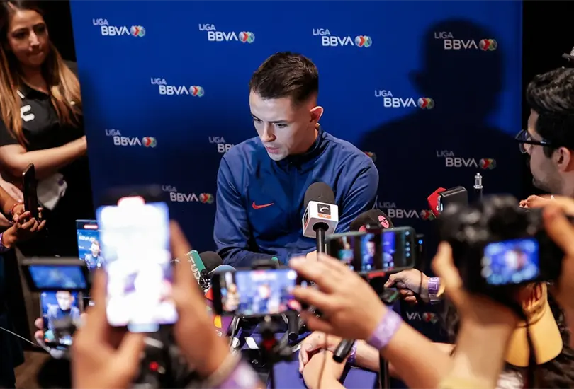 Fidalgo sorprendió a todos con su increíble reacción tras escuchar que el Real Madrid lo buscaría Fidalgo sorprendió a todos con su increíble reacción tras escuchar que el Real Madrid lo buscaría