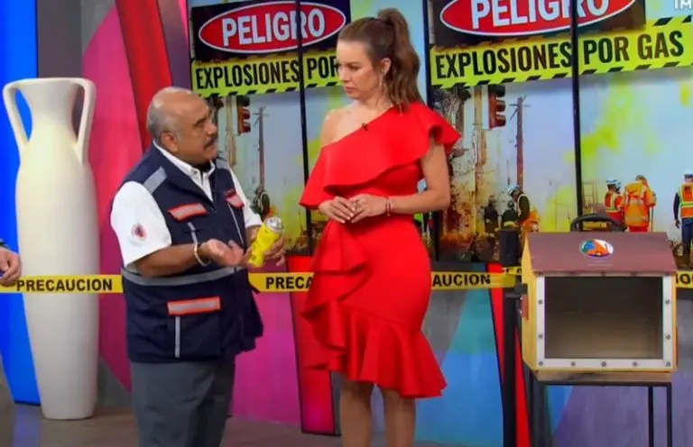 Ingrid Coronado, reconocida conductora de Imagen TV, entró en pánico en vivo luego que sufrió un pequeño accidente - Captura