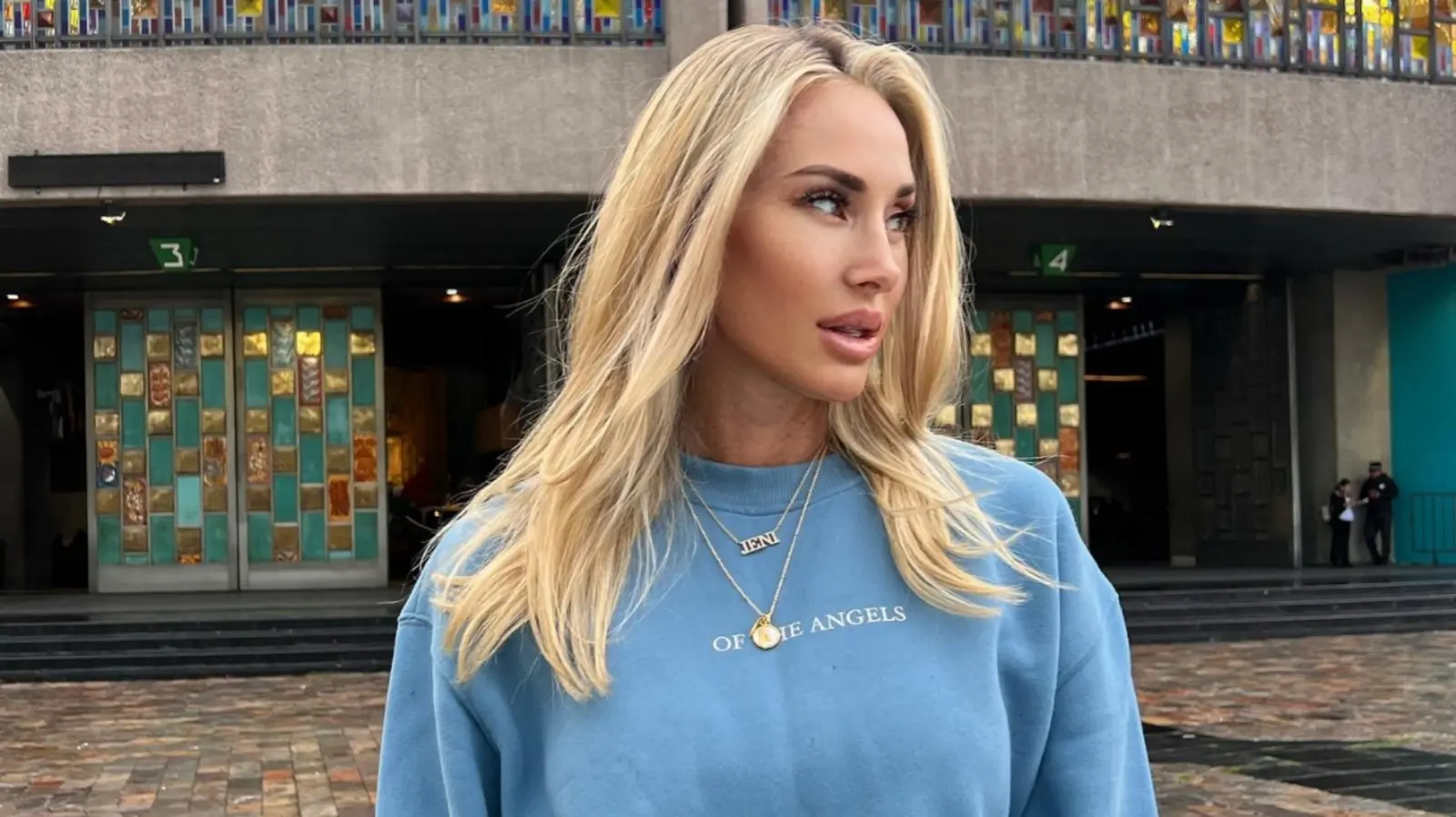 Otros deportes también le han llamado la atención como el béisbol y el hockey en Norteamérica.