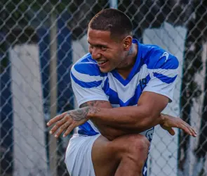 La inédita sanción de la FMF a Bryan Mendoza por noquear a un chico de 17 años