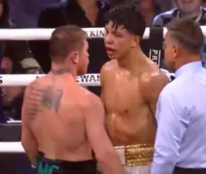 ¿Qué le dijo? Canelo Álvarez manda mensaje a Munguía tras vencerlo por decisión