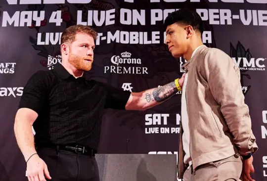 Canelo Álvarez tuvo un noble gesto con Jaime Munguía durante su pelea Canelo Álvarez tuvo un noble gesto con Jaime Munguía durante su pelea