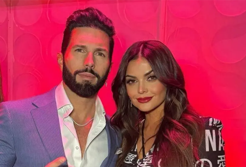 Ambas celebridades confirmaron que est&aacute;n juntos y hay muchas expectativas sobre lo que pasar&aacute; con ellos.