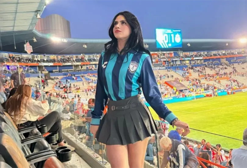 Las redes sociales ahora brindan la oportunidad de ganar popularidad por distintas circunstancias y la afici&oacute;n a un equipo es una de ellas.