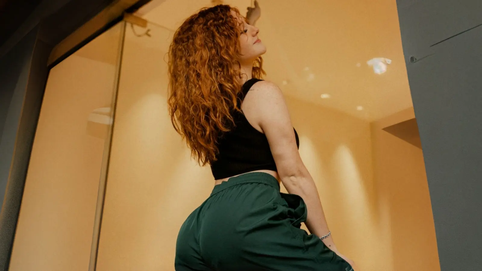 Si bien para muchos es 'desconocida', la realidad es que puede que sólo no la identifiquen, ya que ha tenido mucho trabajo en distintas producciones.