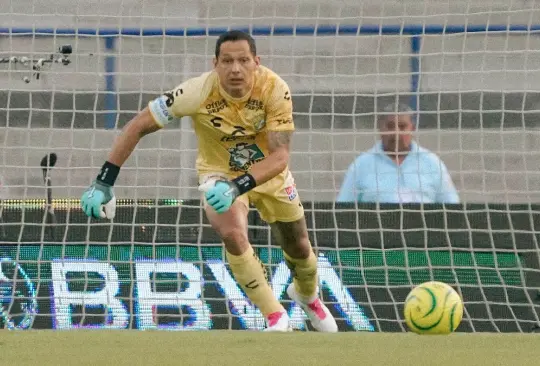 Rodolfo Cota habló de los rumores que lo ponen en el América