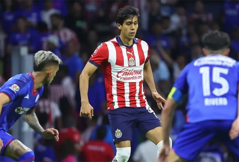 JJ Mac&iacute;as lanz&oacute; un duro mensaje para los que buscan que salga de Chivas