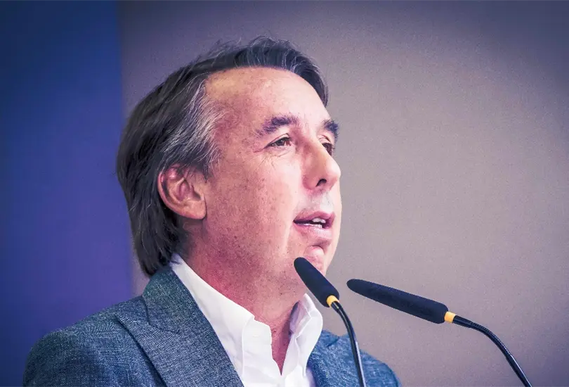 Emilio Azc&aacute;rraga cambi&oacute; de profesi&oacute;n para una transmisi&oacute;n de Televisa
