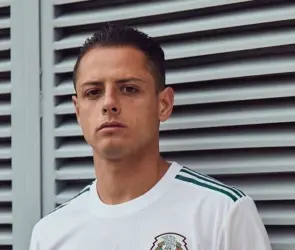Popular analista explota y asegura que "le robaron un Mundial al Chicharito"