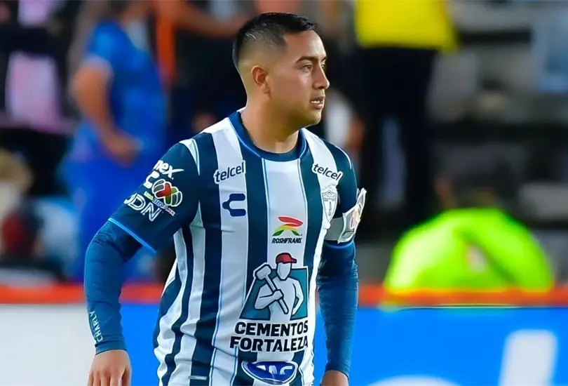 El futbolista mexicano ya tendr&iacute;a una fuerte opci&oacute;n para poder ir a Europa en las siguientes semanas.