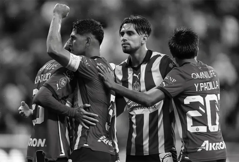 Chivas tendrá que jugar con plantel limitado este torneo Apertura 2024. Chivas tendrá que jugar con plantel limitado este torneo Apertura 2024.
