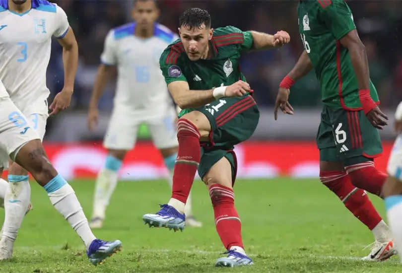 El Chaquito debería contar con el respaldo de todos los aficionados del Tri, pero no es así. El Chaquito debería contar con el respaldo de todos los aficionados del Tri, pero no es así.