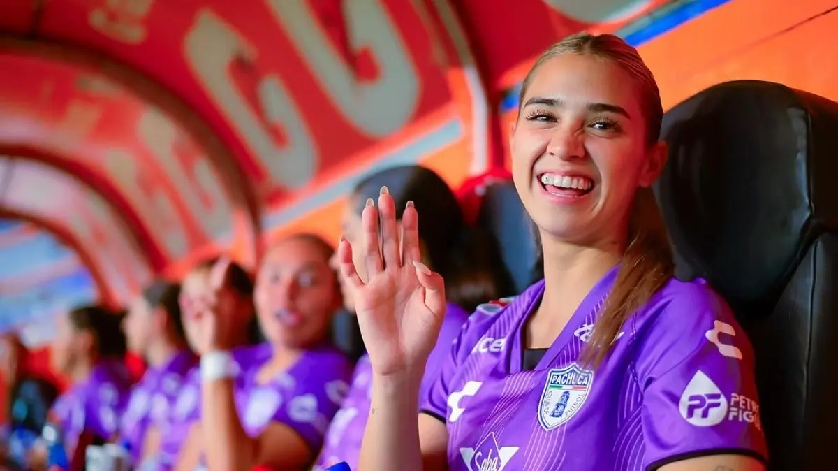 La futbolista mexicana actualmente representa a las 'Tuzas' del Pachuca, equipo con el que tiene contrato hasta 2025.
