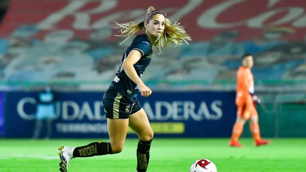 Su segundo equipo profesional fue León, club que pertenece a Grupo Pachuca y con el cual no hubo mucha ciencia detrás de su fichaje.